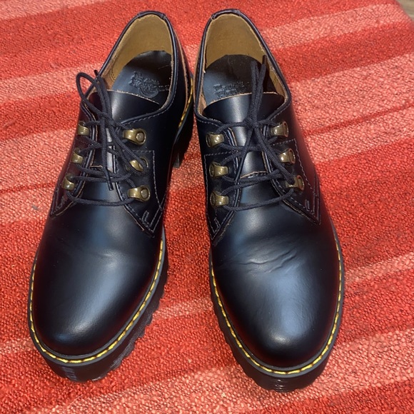 DR MARTENS LEONA LO OXFORD SZ 39 EU/ 8 US WOMEN - Picture 2 of 9